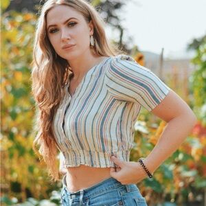 ONLY cropped button down top